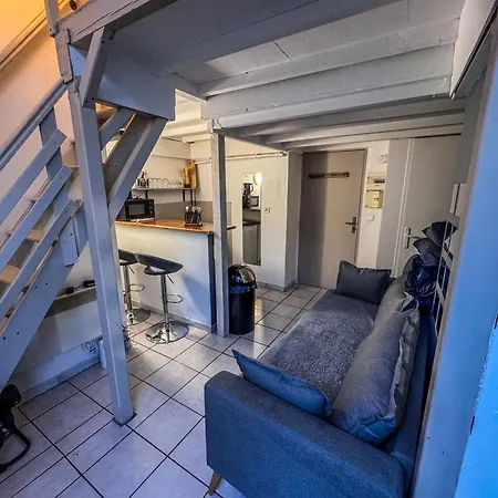 아파트 Le De La Comedie